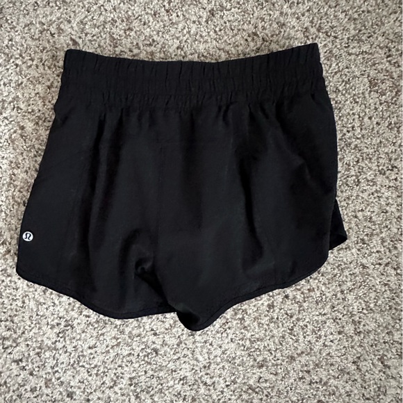 Lululemon Tracker Low-Rise Lined Short 4” - Picture 3 of 3